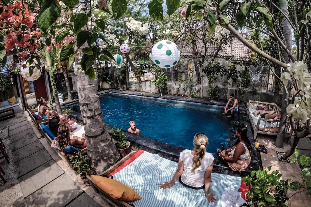 Aaliku Bungalows Gili Trawangan Kültér fotó